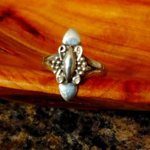 NAVAJO STYLE STERLING SILVER RING!!